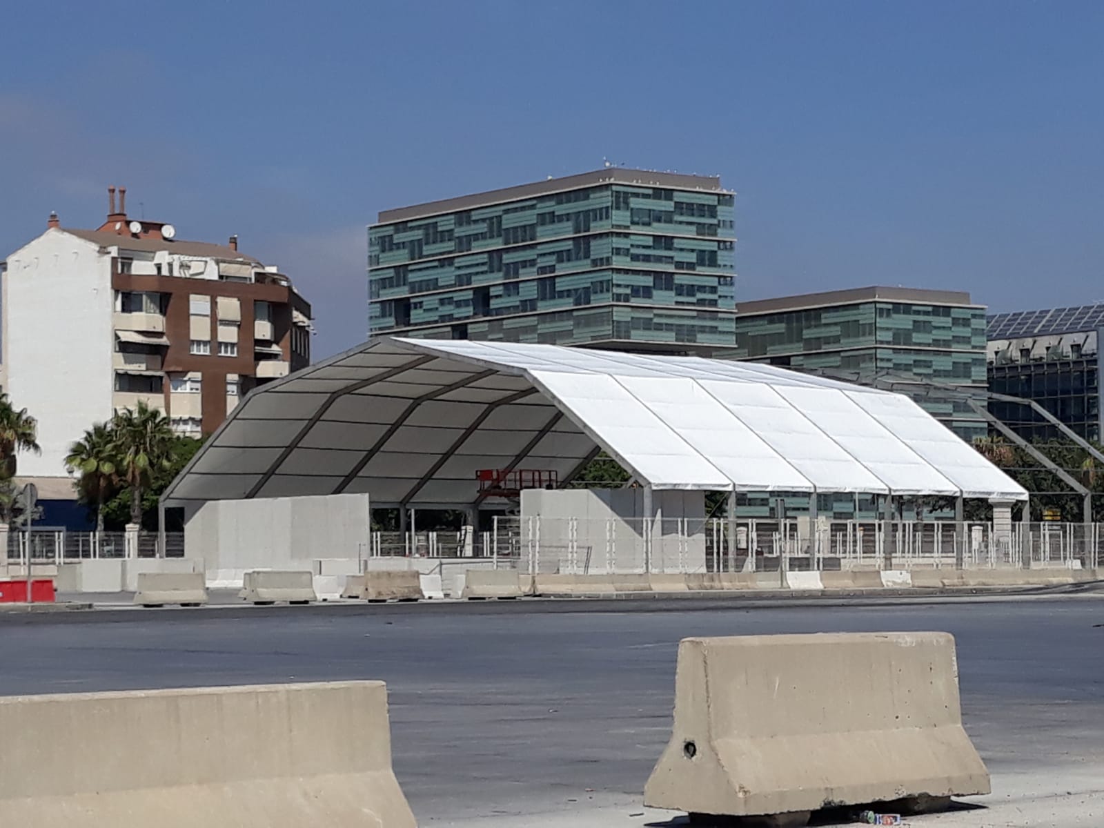carpa militar para operacion en el estrecho