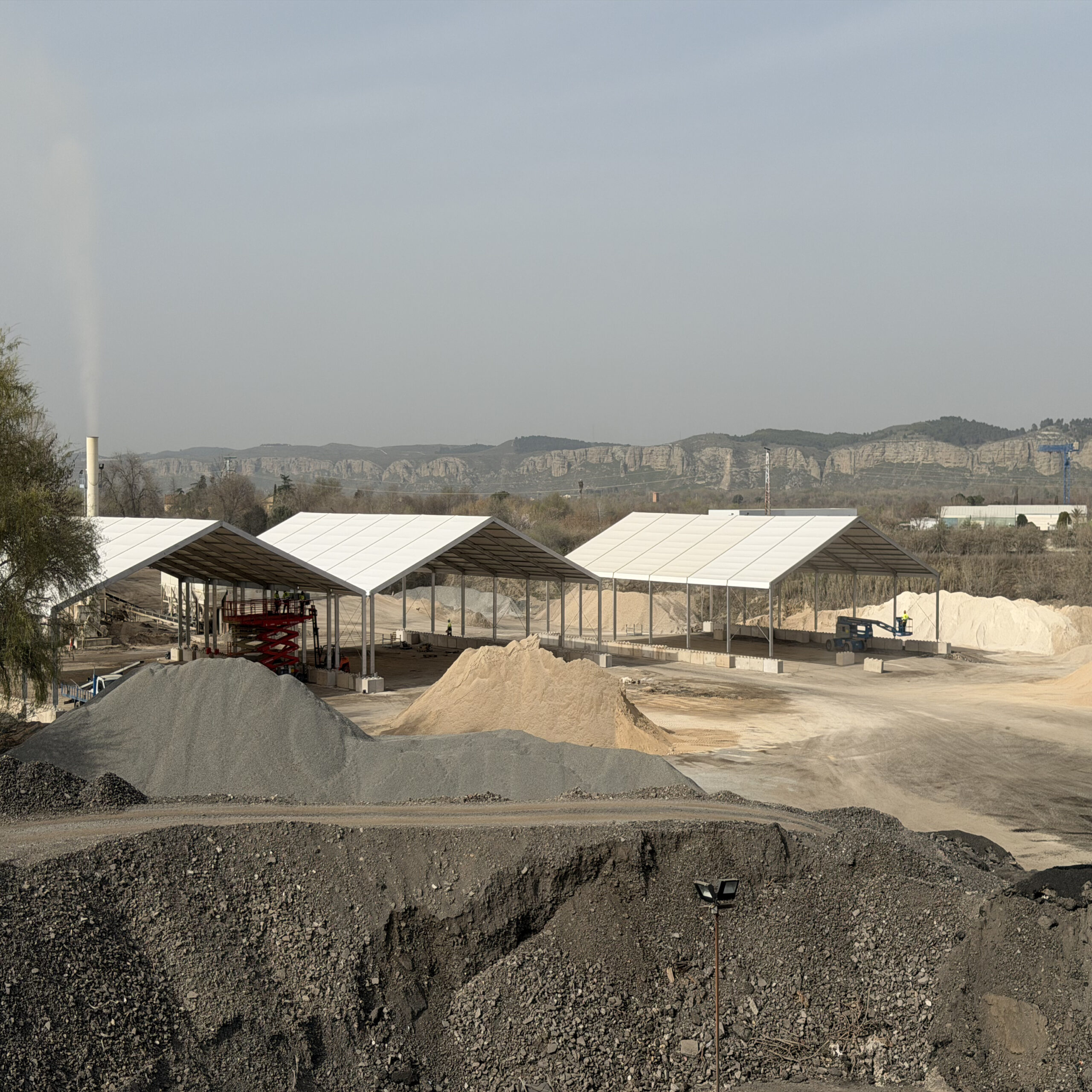 Carpas con lonas ignífugas